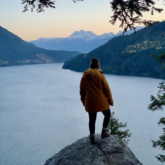 Meet your Posher, Christine - Picture 3 of 5